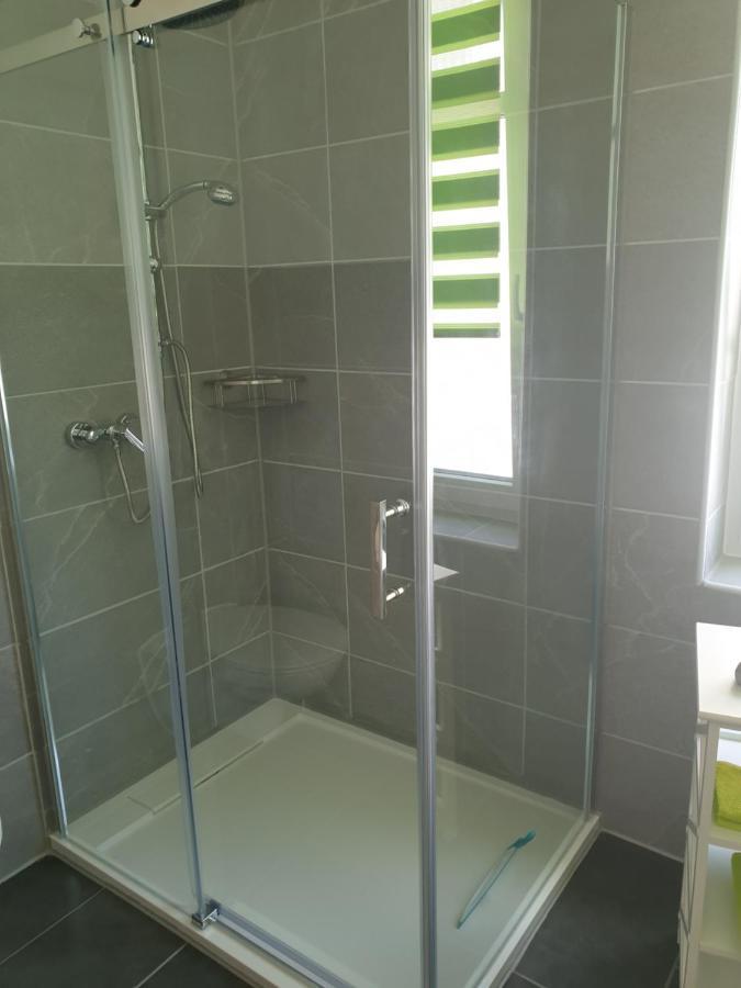 Ferienwohnung Leilas Lodge Лангелсхайм Екстериор снимка