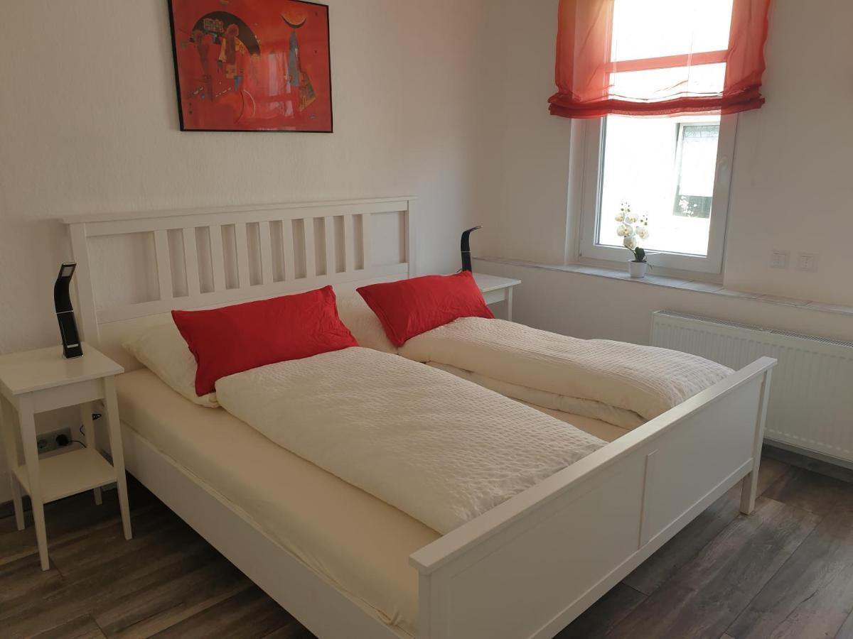 Ferienwohnung Leilas Lodge Лангелсхайм Екстериор снимка