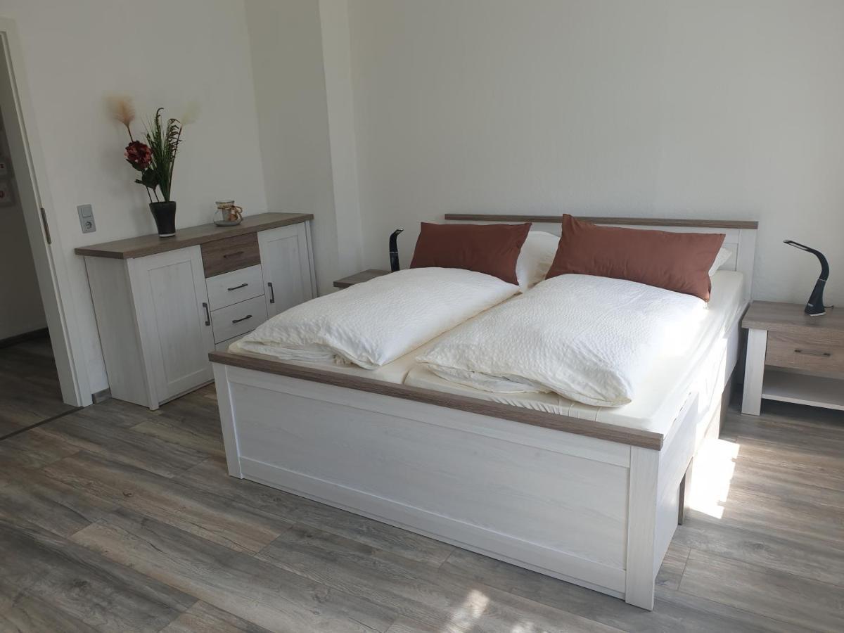 Ferienwohnung Leilas Lodge Лангелсхайм Екстериор снимка